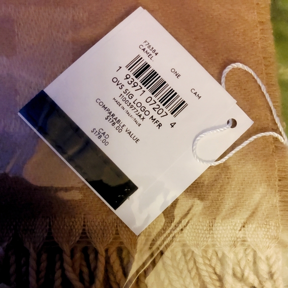 COACH SCARF SIGNATURE OVERSIZED MUFFLER CAMEL TAN❗️ BESTSELLER❗NEW❗️ - Picture 3 of 3